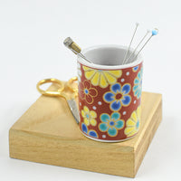 Kutani Magnetic Pin Holder, Red Floral