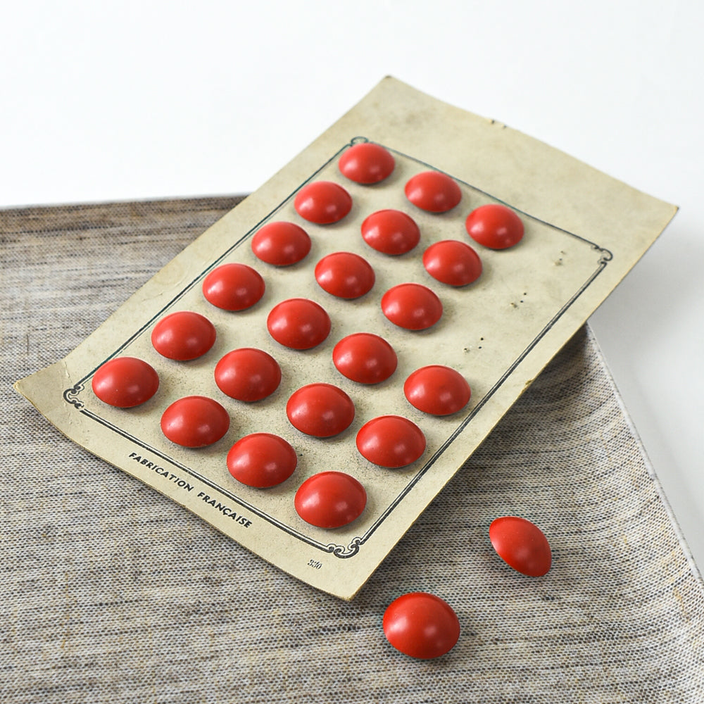 Vintage Card of “Elegant Paris” Round Red Shank Buttons - 2/3" (17mm)