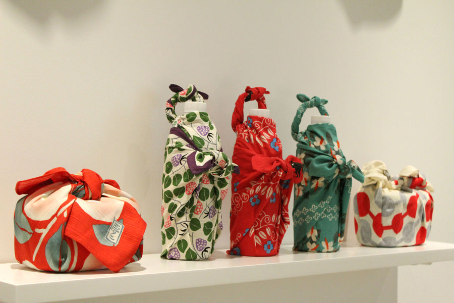 Camelia Furoshiki Wrapping Cloth, Red 19"