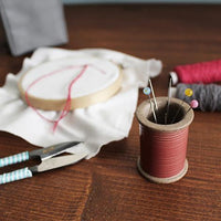 Magnetic Spool Pin Holder, Pink