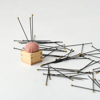 Black enamelled sewing pins