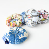 Pin Cushion, Plaisirs Campagne blue