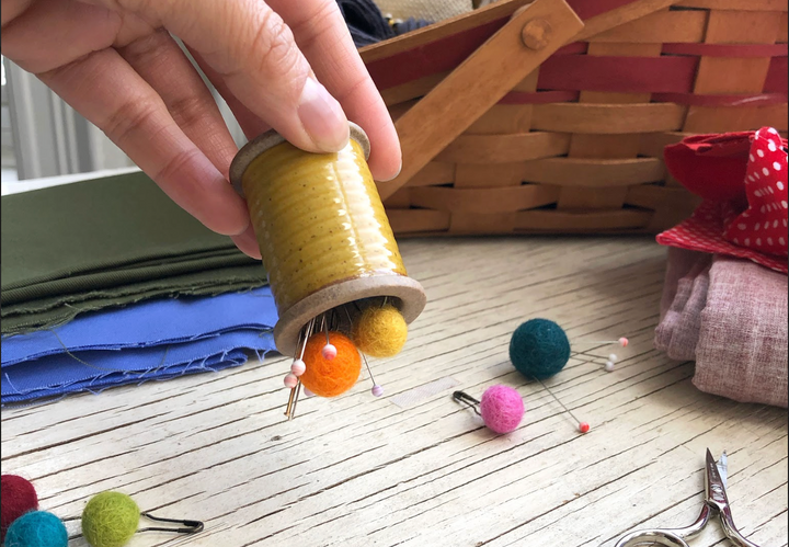 Magnetic Spool Pin Holder