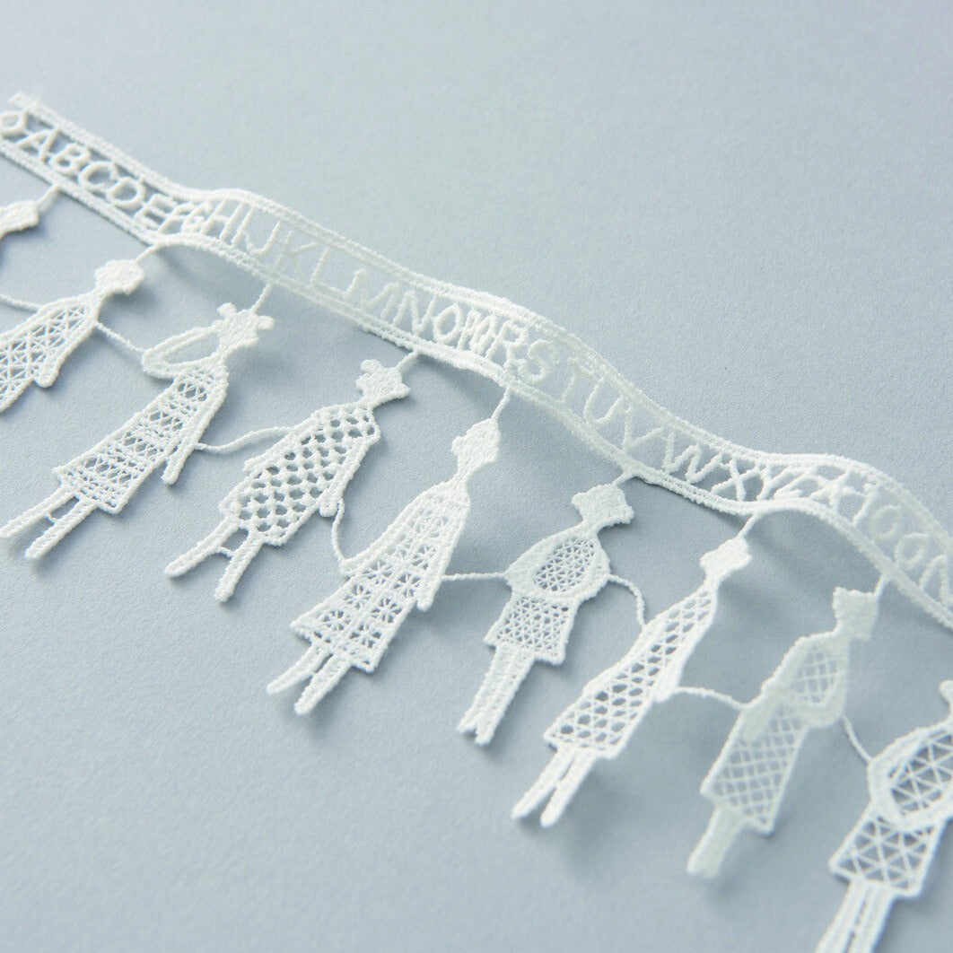 100 Ladies Lace Trim