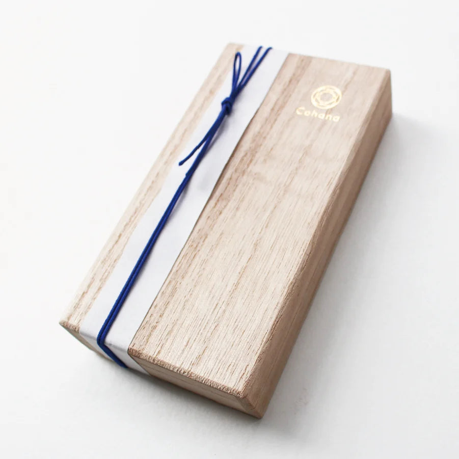 Fine Scissors with Gold Lacquer, Indigo