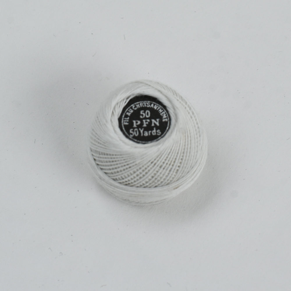 Vintage Fil au Chrysanthème Fine Thread – White