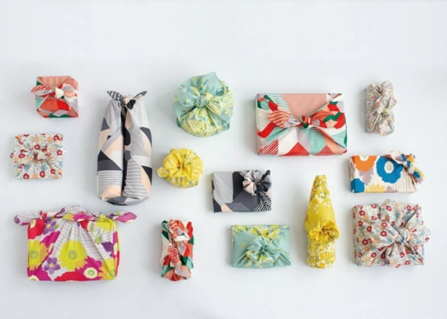 Patchwork Village Kohare Furoshiki Wrapping Cloth – Green & Red- 18"