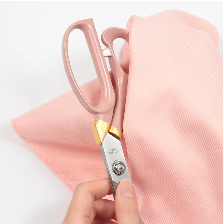 Sewing Shears with Pink & Gold Lacquer - Sakura Limited Edition