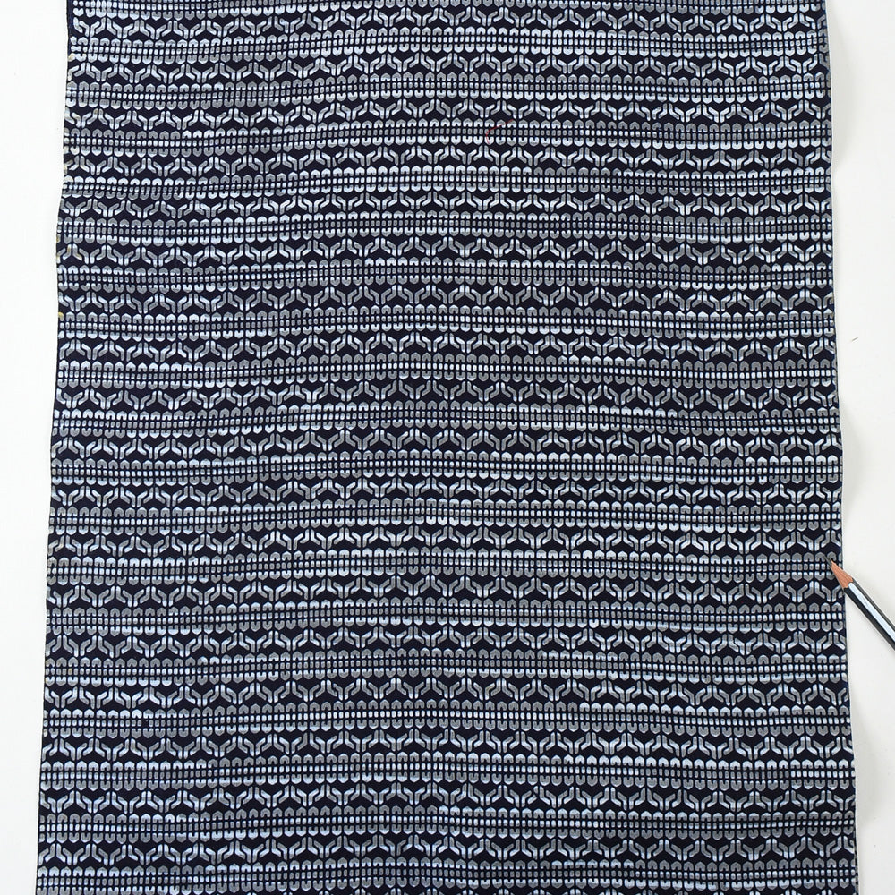 Vintage Indigo Yukata Cotton — Interlocking Chain Border Motif