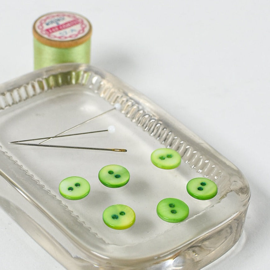 Mother-of-Pearl Buttons 1960s, Lime 3/8"