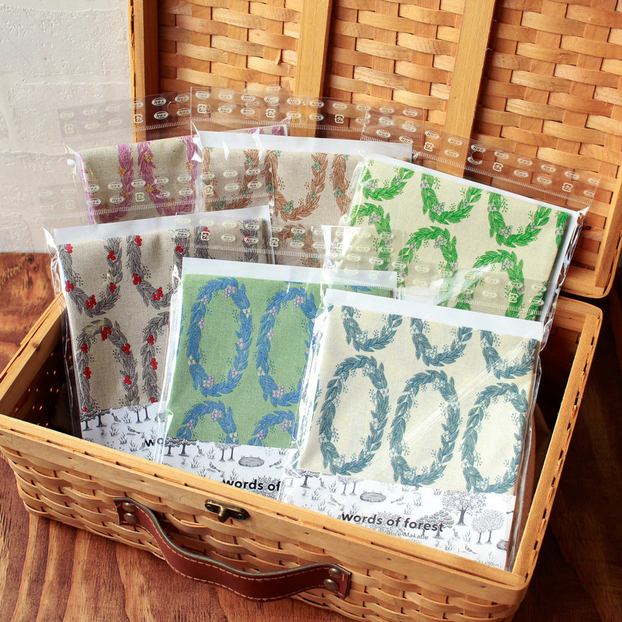 Wreath Linen/Cotton Canvas, Green/blue