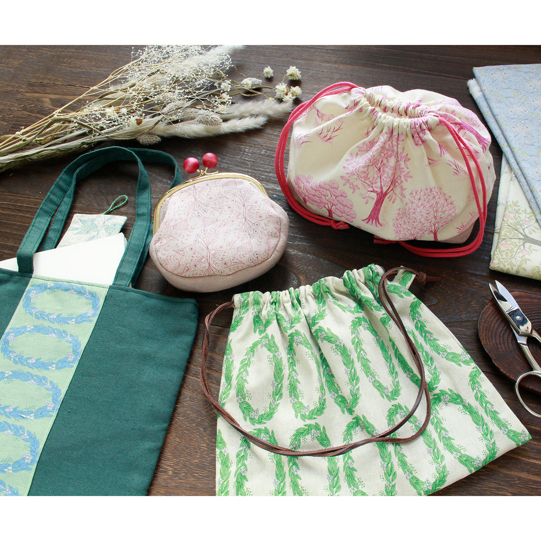 Wreath Linen/Cotton Canvas, Green/blue