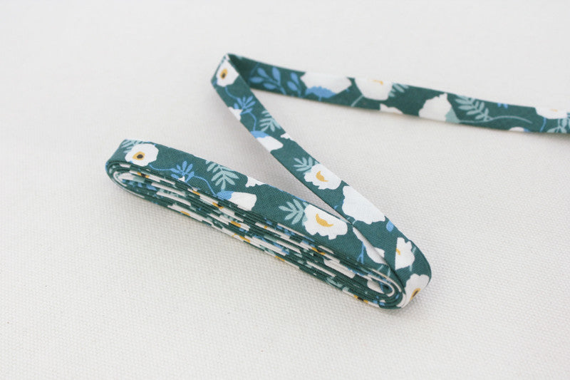 Double Fold Bias Tape 1/2" - Green Camellia