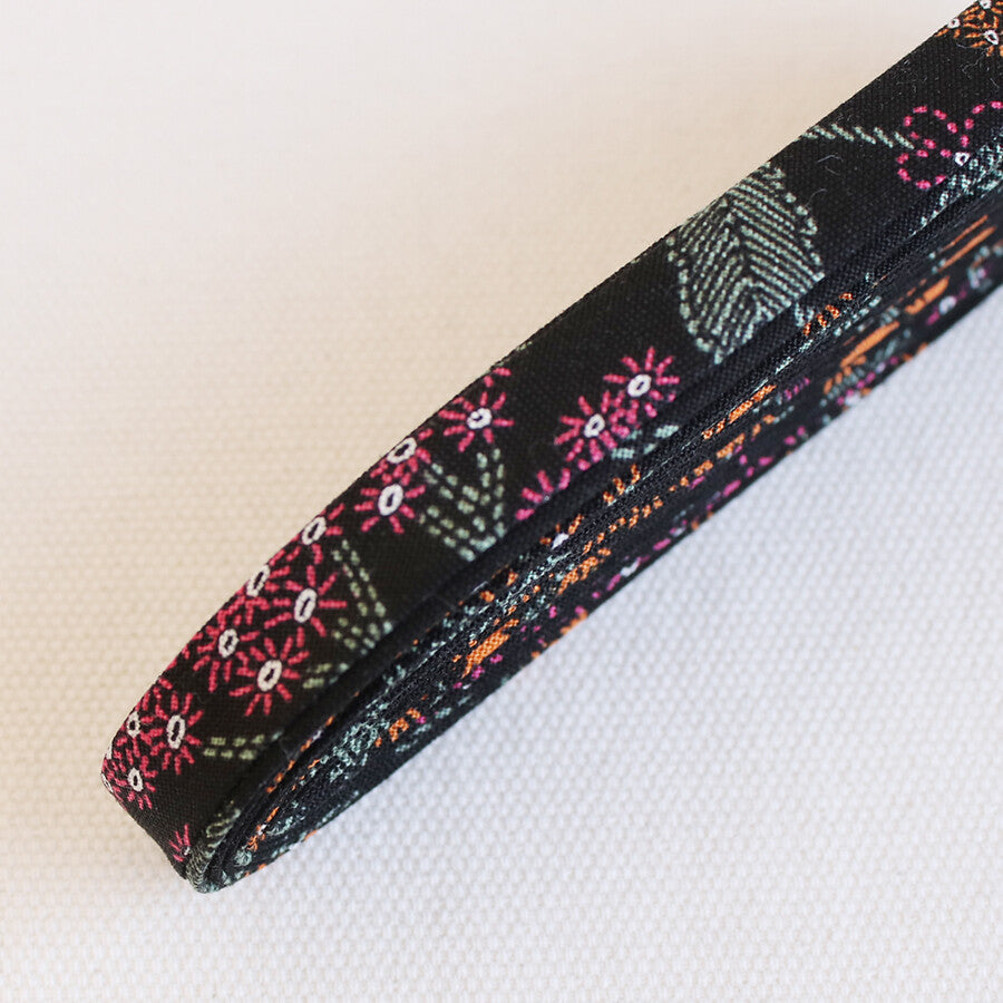 Double Fold Bias Tape 1/2" - Black Floral