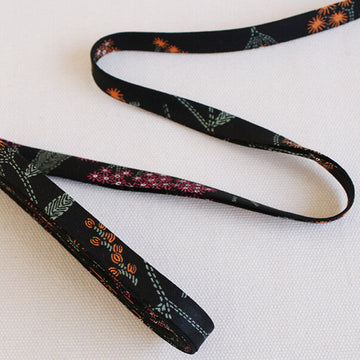 Double Fold Bias Tape 1/2" - Black Floral