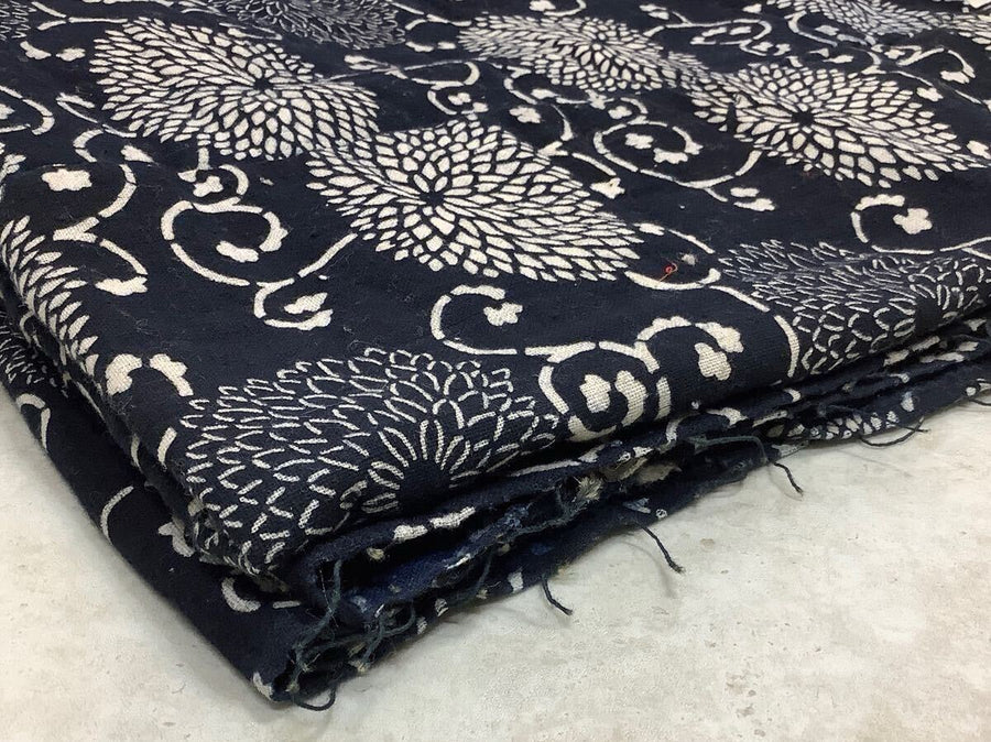 Antique Indigo Katazome Futonji – Chrysanthemum Arabesque, 5 Panels Wide