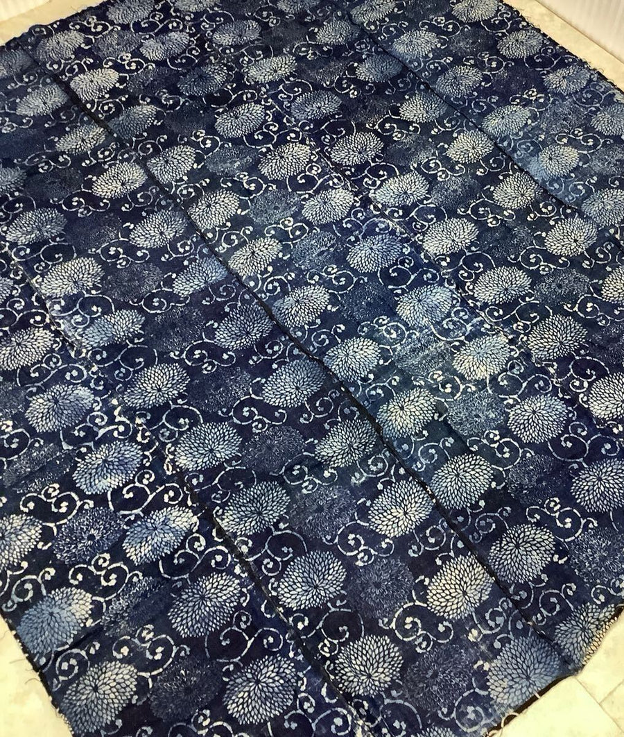 Antique Indigo Katazome Futonji – Chrysanthemum Arabesque, 5 Panels Wide
