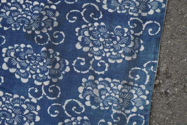 Antique Indigo Katazome Futon-ji – Chrysanthemum & Arabesque, 4 Panels Wide