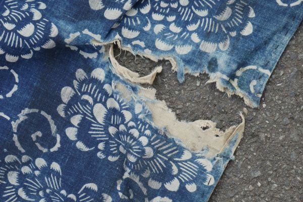 Antique Indigo Katazome Futon-ji – Chrysanthemum & Arabesque, 4 Panels Wide