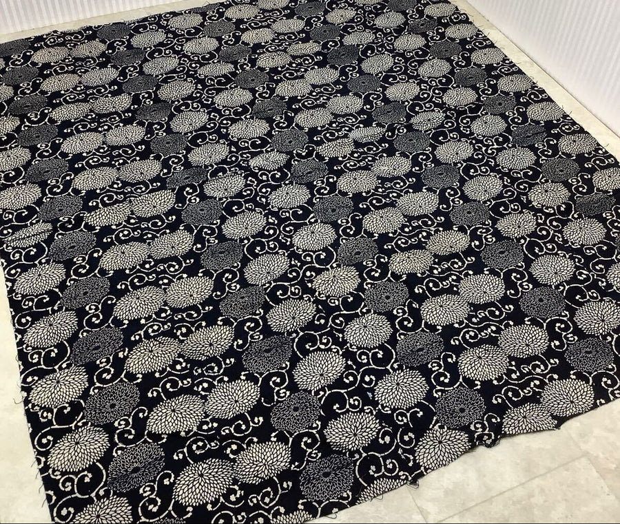 Antique Indigo Katazome Futonji – Chrysanthemum Arabesque, 5 Panels Wide