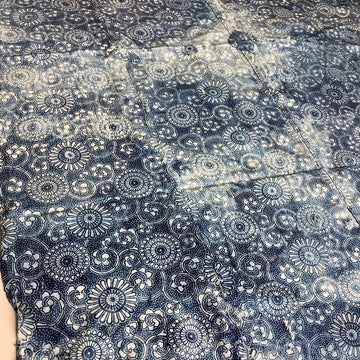 Antique Indigo Futon-ji – Chrysanthemum Medallion & Peony Scrolls, 4 Panels Wide
