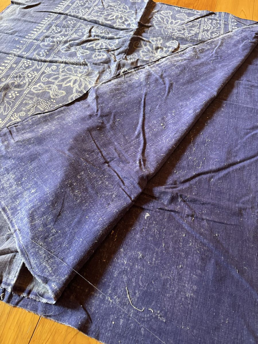 Antique Indigo Katazome Futon-ji – Floral Lattice Border Panel, 3 Panels Wide