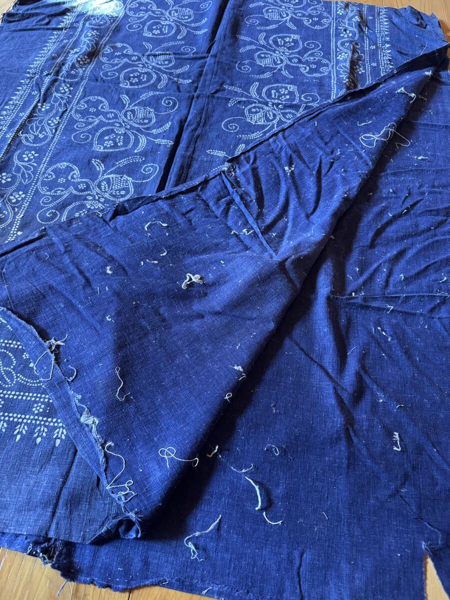 Antique Indigo Futon-ji –  Phoenix Arabesque, 3 Panels Wide