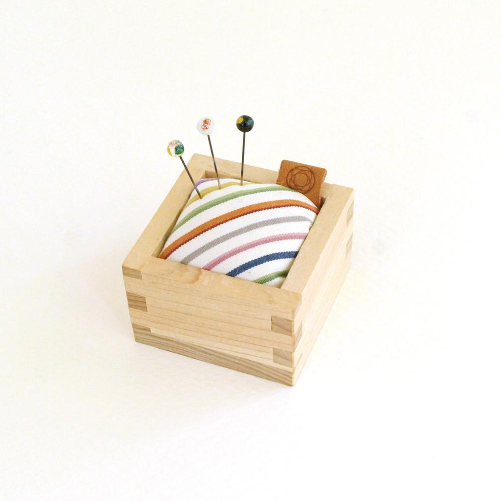 Kokura Pincushion with Shippo Glass Pins