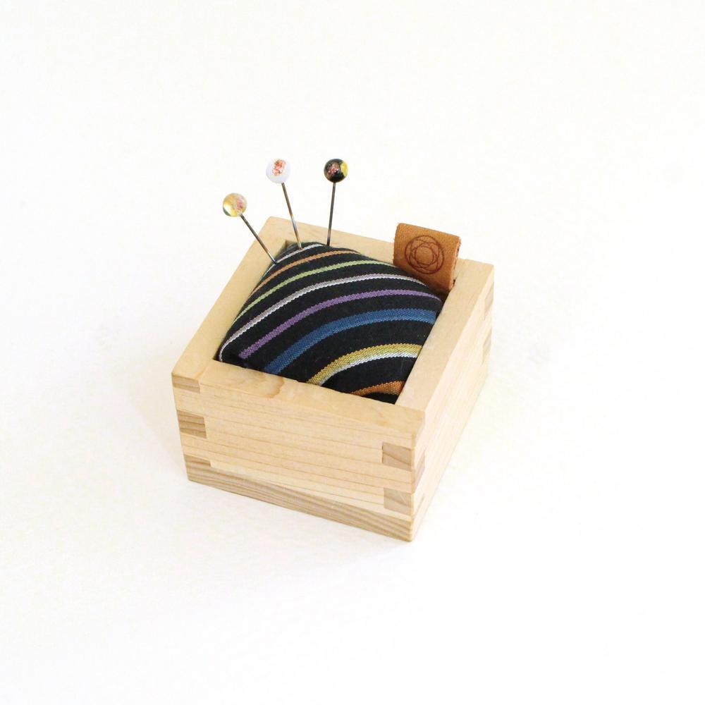 Kokura Pincushion with Shippo Glass Pins
