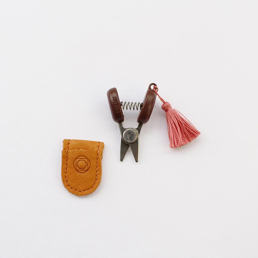 Cohana mini snips, pink tassel, leather case