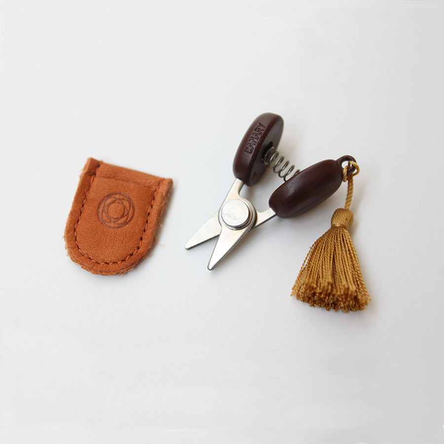 Seki Sewing Shears with Lacquered Handles (Shunuri) (45-266) – Cohana  Online Store