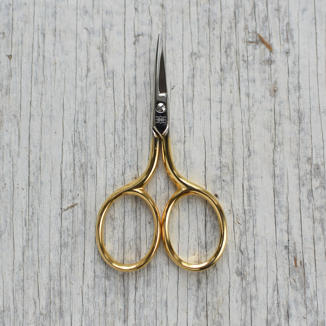 Tiny Red Embroidery Scissors – Brooklyn Haberdashery