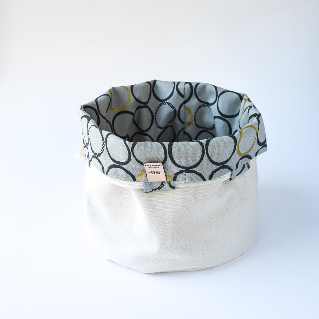 Asa Bucket Bag, Gold Circles Edition