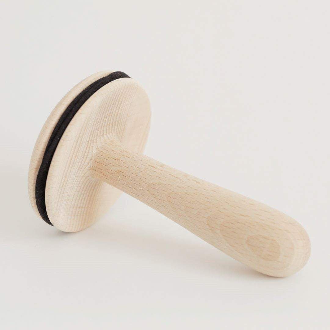 Clover Japan - Wooden Darning Mushroom kit with Clover Darning needles and  darning thread