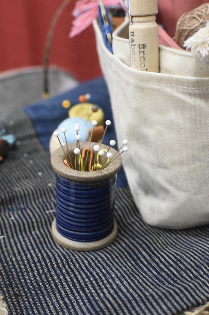 Magnetic Spool Pin Holder
