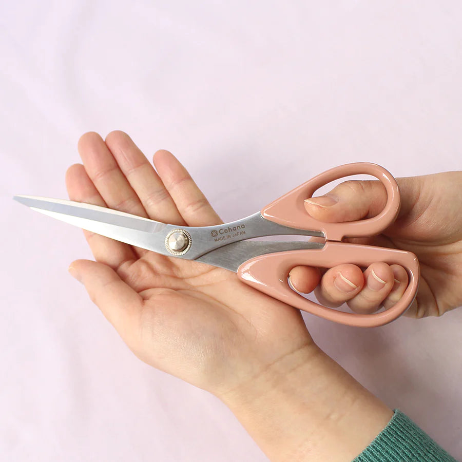 Seki Sewing Shears with Lacquered Handles, Sakura23