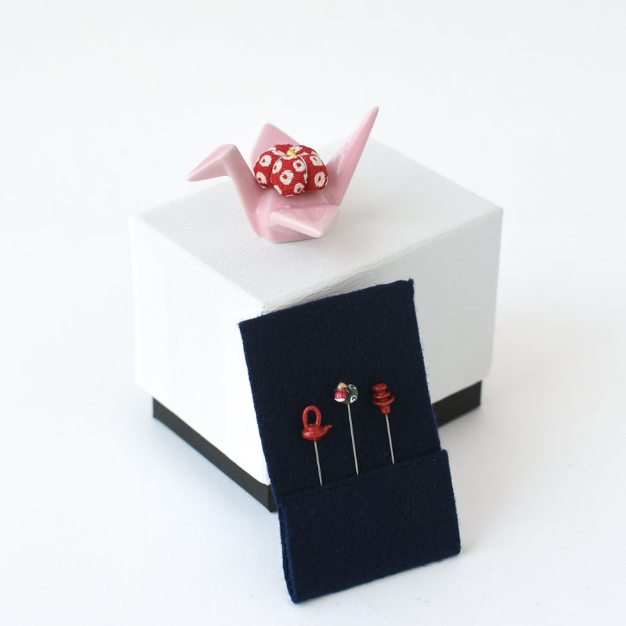 Turu Crane Pin Cushion