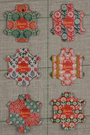Thread Winders - Christmas Wallpaper