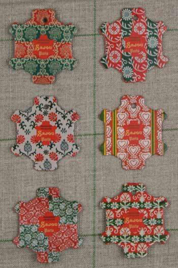 Thread Winders — Christmas Wallpaper