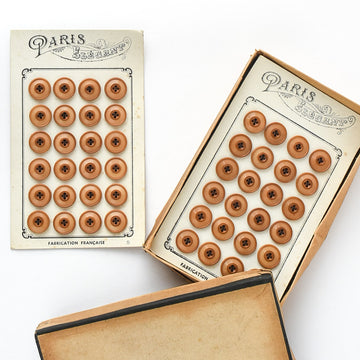 Paris Elegant Button Card, Brown